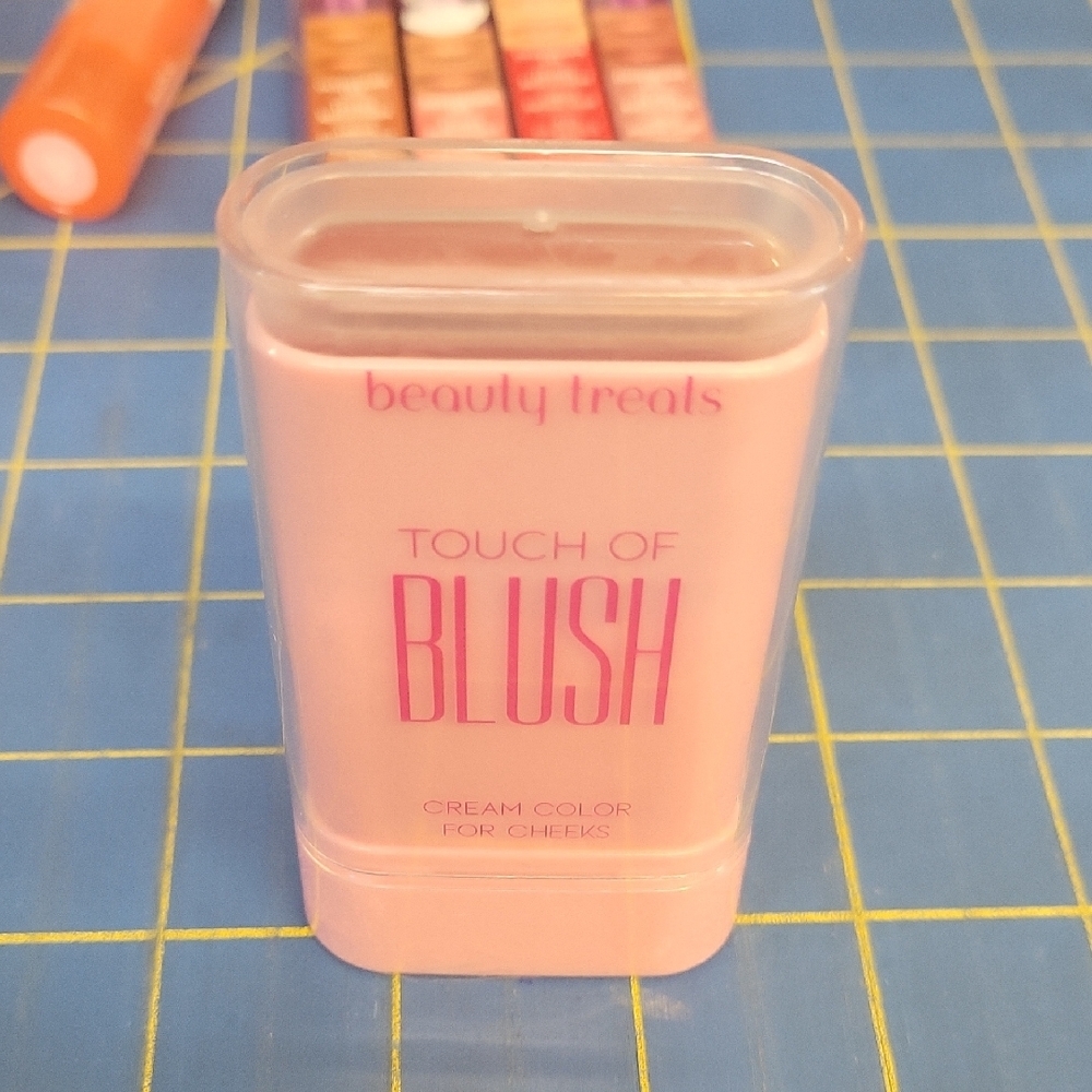 Beauty Treats Touch Of Blush Cream Color For Cheeks 12.5g New Sealed Dark Pink